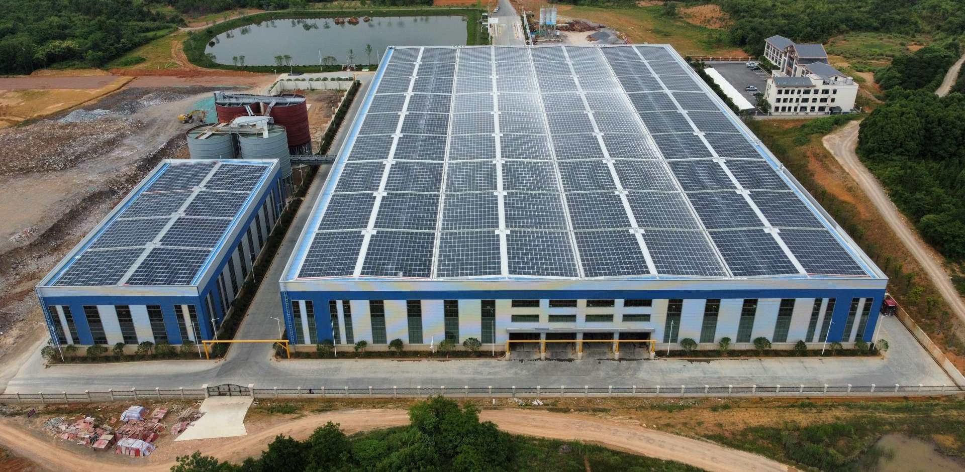 1920-2022年4月，，，安徽池州汇成物资4MW光伏发电BIPV项目，，，年发电约400万度，，，知足约40%用电需求.jpg